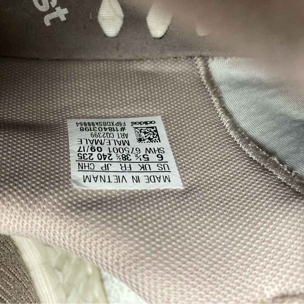 Adidas NMD R1 - Picture 7 of 8
